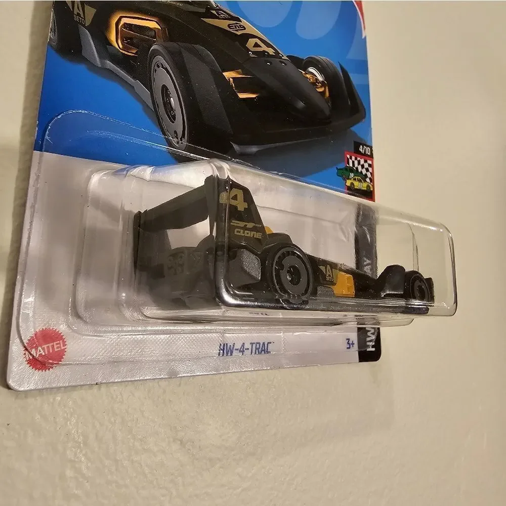 Hot WheelsCar HW 4 Trac Race Day Hotwheels Racer Netflix Lets Race